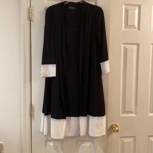 Jones New York Lovely black & white one piece dress with attached jacket.